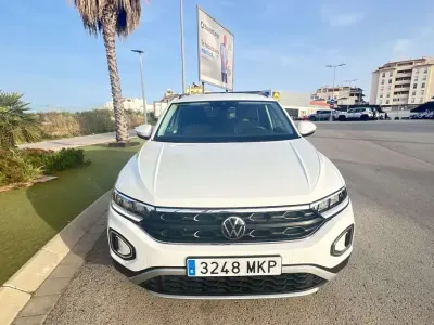 Usado VW T-Roc 116 CV (85 kW) 2023 Blanco SUV