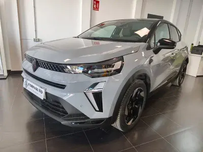 Nuevo Renault Captur Techno 160 CV (117 kW) 2026 Gris / plata SUV