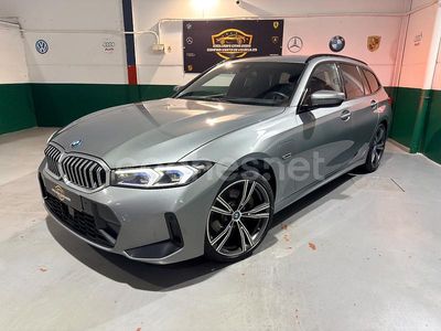 Gris / plata Usado 2022 BMW 330e M Sport Familiar | 33.900 € (Un poco caro)