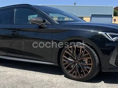 Usado Cupra Leon VZ 310 CV (228 kW) 2024 Negro Familiar