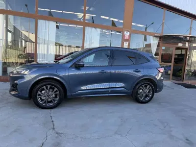 Usado Ford Kuga ST-Line X 226 CV (166 kW) 2023 Azul SUV