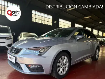 Usado Seat Leon Style 115 CV (84 kW) 2020 Gris / plata Familiar