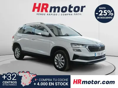 Usado Skoda Karoq Ambition 150 CV (110 kW) 2022 Blanco SUV