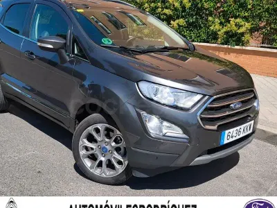 Usado Ford Ecosport Titanium 125 CV (91 kW) 2018 Gris / plata SUV