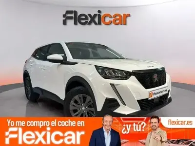 Usado Peugeot 2008 Active 100 CV (73 kW) 2021 Blanco SUV