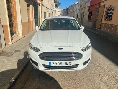 Usado Ford Mondeo Trend 150 CV (110 kW) 2016 Blanco Berlina