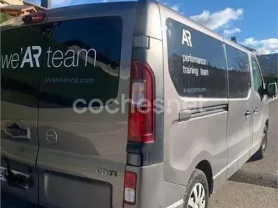 Usado Opel Vivaro 145 CV (106 kW) 2017 Gris / plata Monovolumen