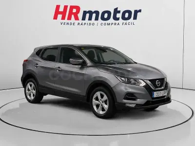 Usado Nissan Qashqai Acenta 115 CV (84 kW) 2020 Gris / plata SUV