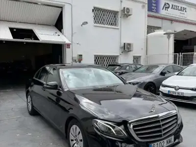 Käytetty Mercedes E200 160 HP (117 kW) 2019 Musta Sedan