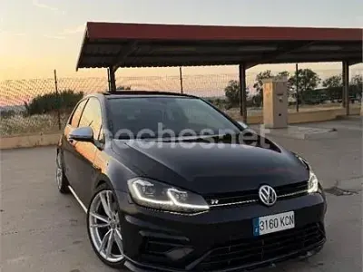 Usado VW Golf VII R 310 CV (228 kW) 2017 Negro Berlina
