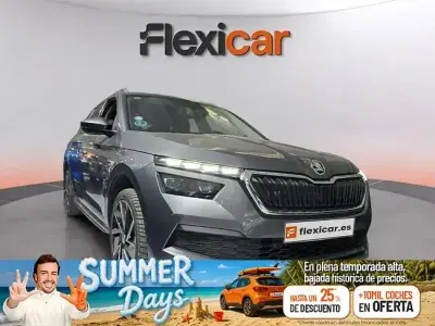 Usado Skoda Kamiq Sport 110 CV (80 kW) 2022 Gris SUV