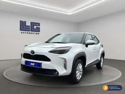 Usado Toyota Yaris Cross Active 116 CV (85 kW) 2022 Blanco SUV