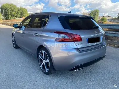 Usado Peugeot 308 GT-line 130 CV (95 kW) 2017 Gris / plata Berlina