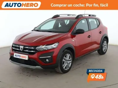 Usado Dacia Sandero Essentiel 91 CV (66 kW) 2022 Rojo Utilitario