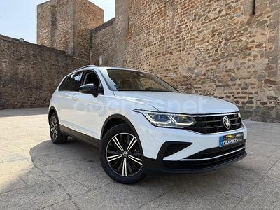 Blanco Usado 2023 VW Tiguan Life SUV | 28.990 € (Precio justo)
