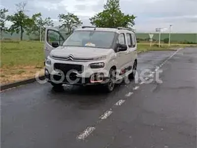 Usado Citroën Berlingo Shine 100 CV (73 kW) 2019 Gris / plata Monovolumen