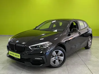 Usado BMW 116 Comfort Edition 116 CV (85 kW) 2022 Negro Utilitario