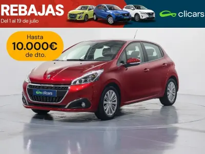 Usado Peugeot 208 Signature Sky 82 CV (60 kW) 2019 Rojo Utilitario