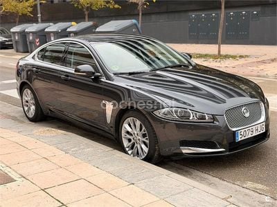 Negro Usado 2012 Jaguar XF Premium Luxury Berlina | 15.800 € (Un poco caro)
