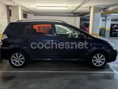 Usado Toyota Corolla Verso Sol 116 CV (85 kW) 2005 Azul Monovolumen