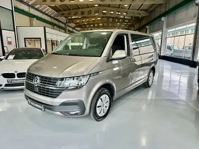 Usado VW Caravelle 110 CV (80 kW) 2024 Beige Van