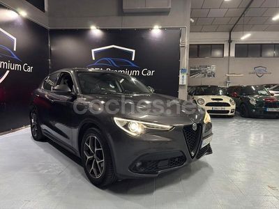 Gris / plata Usado 2021 Alfa Romeo Stelvio Sprint SUV | 20.499 € (Precio justo)