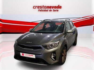 Gris / plata Usado 2023 Kia Stonic SUV | 15.500 € (Precio justo)