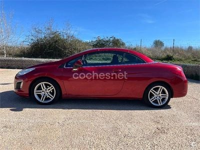 Usado Peugeot 308 CC Active 120 CV (88 kW) 2013 Rojo Descapotable