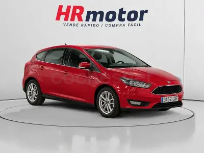 Usado Ford Focus Business Edition 125 CV (91 kW) 2017 Rojo Berlina