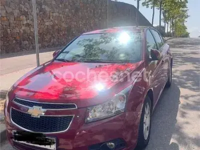 Usado Chevrolet Cruze LS 125 CV (91 kW) 2010 Rojo Berlina