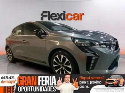 Usado Mitsubishi Colt 91 CV (66 kW) 2024 Gris Utilitario