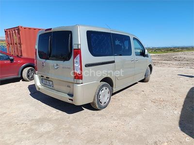 Usado Fiat Doblò Emotion 135 CV (99 kW) 2009 Beige Monovolumen