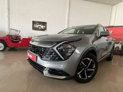 Usado Kia Sportage 150 CV (110 kW) 2024 Gris / plata SUV