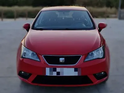 Usado Seat Ibiza Style 105 CV (77 kW) 2012 Rojo Utilitario