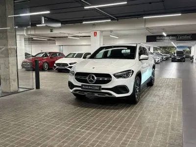 Usado Mercedes GLA200 Progressive 163 CV (119 kW) 2022 Blanco polar SUV