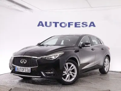 Usado Infiniti Q30 Premium 109 CV (80 kW) 2016 Negro