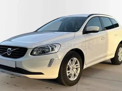 Usado Volvo XC60 Kinetic 150 CV (110 kW) 2017 Blanco SUV
