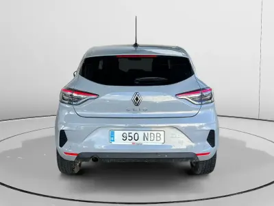 Usado Renault Clio Evolution 101 CV (74 kW) 2025 Gris Utilitario