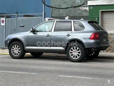 Usado Porsche Cayenne Turbo 450 CV (330 kW) 2003 Gris / plata SUV