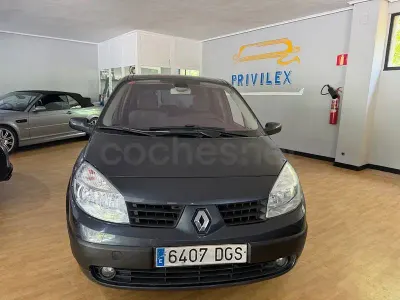 Usado Renault Scénic Expression 85 CV (62 kW) 2006 Negro Monovolumen