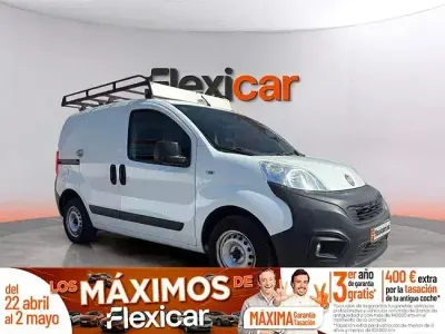 Używany Fiat Fiorino 80 KM (58 kW) 2018 Biały Minivan