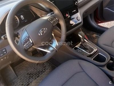 Usado Hyundai Ioniq 141 CV (103 kW) 2020 Rojo Utilitario