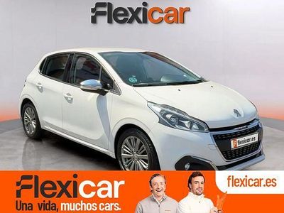 Usado Peugeot 208 Allure 100 CV (73 kW) 2017 Blanco Utilitario