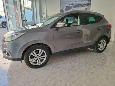 Usado Hyundai ix35 115 CV (84 kW) 2013 Gris / plata SUV