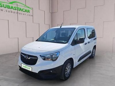 Usado Opel Combo Life Edition 102 HP (75 kW) 2021 Branco Monovolume