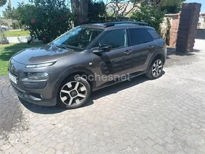 Usado Citroën C4 Shine 100 CV (73 kW) 2017 Gris / plata Berlina