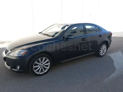 Usado Lexus IS220d Luxury Line 177 CV (130 kW) 2010 Gris / plata Berlina