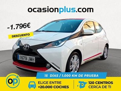 Blanco Usado 2016 Toyota Aygo X-play Utilitario | 8194 € (Precio justo)