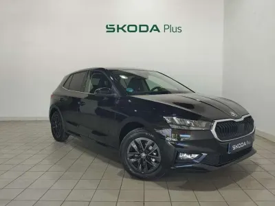 Usado Skoda Fabia Selection 95 CV (69 kW) 2025 Negro Utilitario