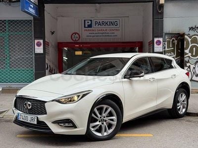Usado Infiniti Q30 Premium 170 CV (125 kW) 2016 Blanco Berlina